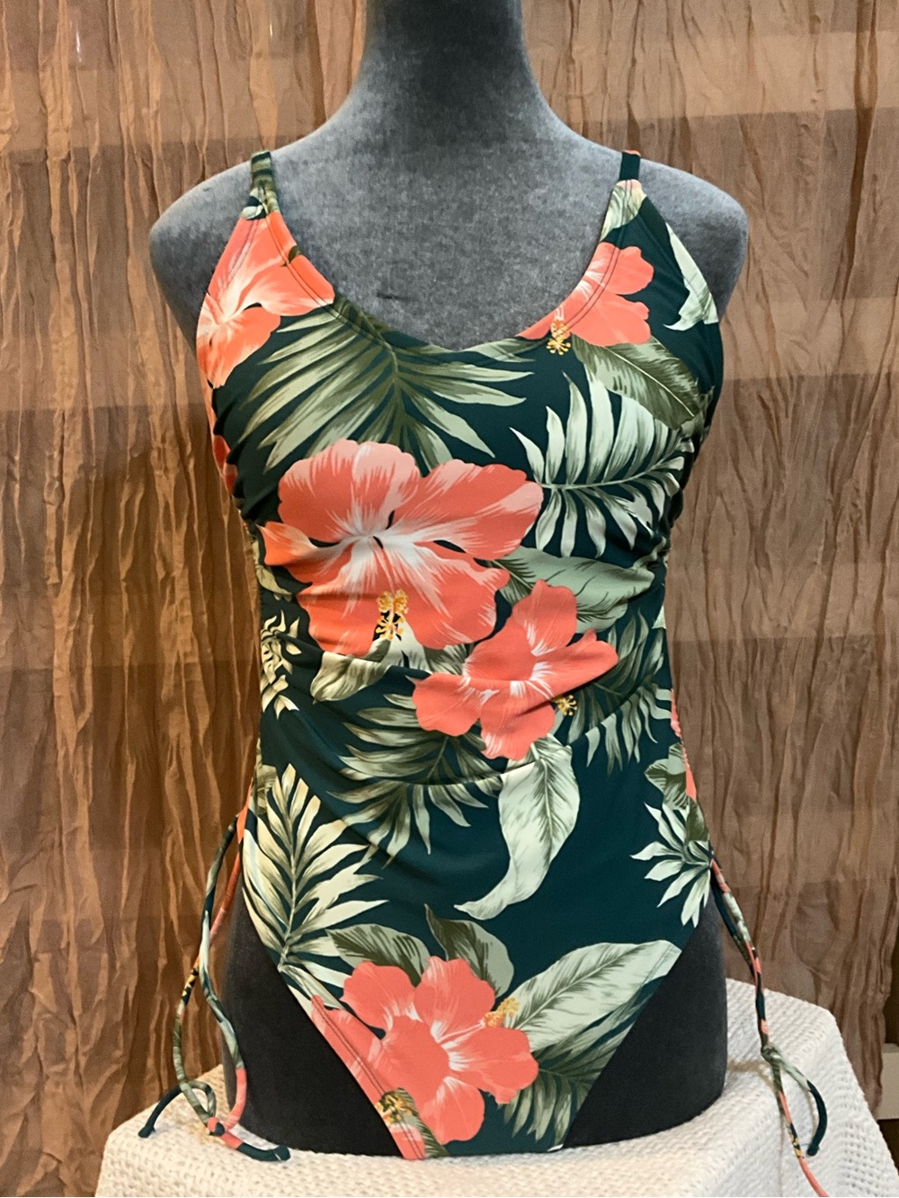 Kona Sol Women’s Hibiscus Print One-Piece with Coral Floral Print. Size M